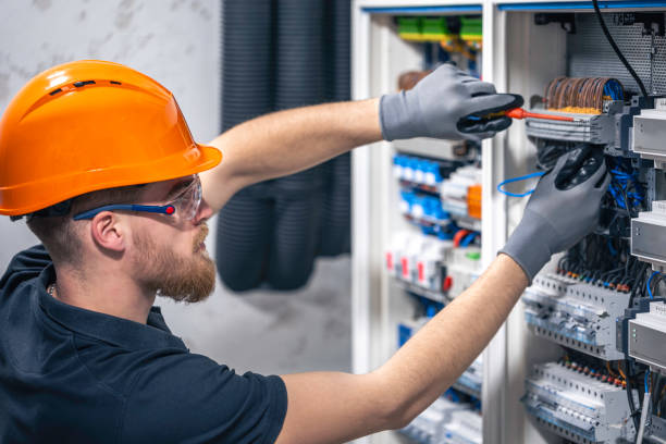Best Local Electrician Companies  in Leland, MS